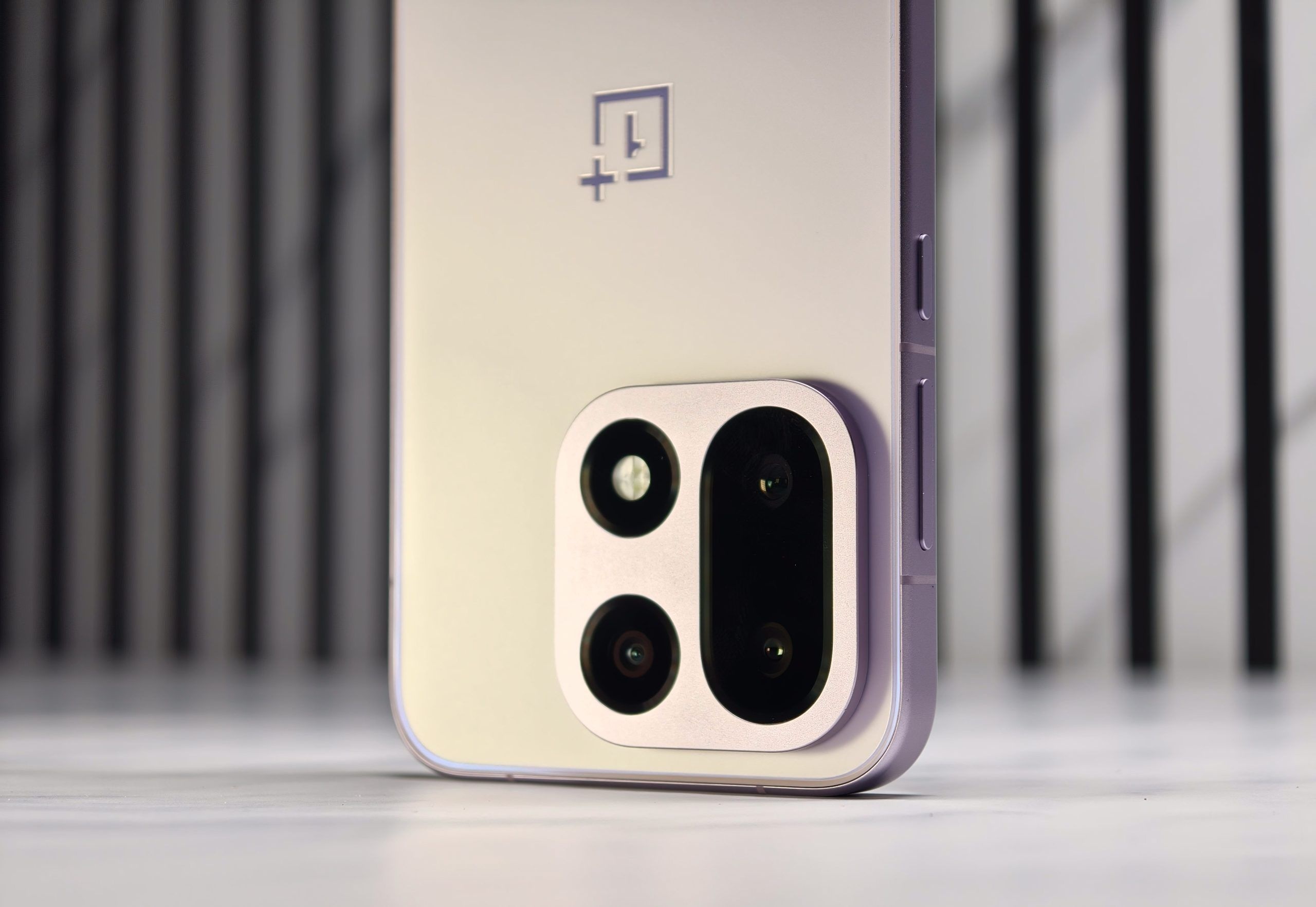 OnePlus 16 se apropie de lansare: apare la certificare și păstrează bateria gigantică de 9.000 mAh