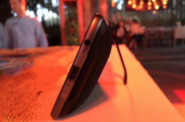 Motorola Mod: JBL SoundBoost 2: Lansare-Motorola-Moto-Z2-Play-in-Romania_180.jpg