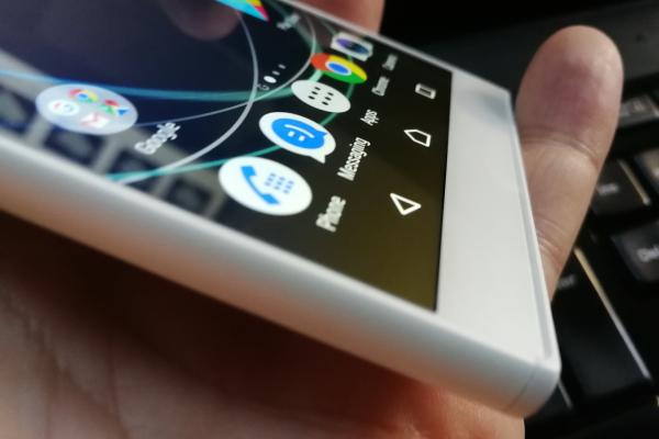 Sony Xperia L1: Conectivitate destul de modernă, fără "gremlini"