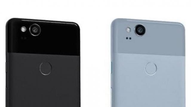 <b>Google Pixel 2 va fi disponibil pe negru, alb și albastru; este vehiculat un preț de pornire de 649 dolari</b>Nu doar Google Pixel 2 XL se afișează astăzi în randări, ci și varianta sa compactă denumită Pixel 2. Acest din urmă terminal va fi realizat de către HTC și tocmai ce am aflat grație aplicației Google 7.12 faptul că se vor păstra acele funcții squeeze