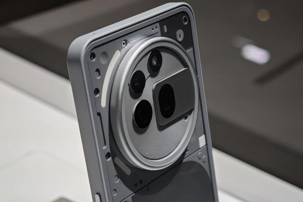 Seria Nothing Phone (3a) expusă la MWC 2025