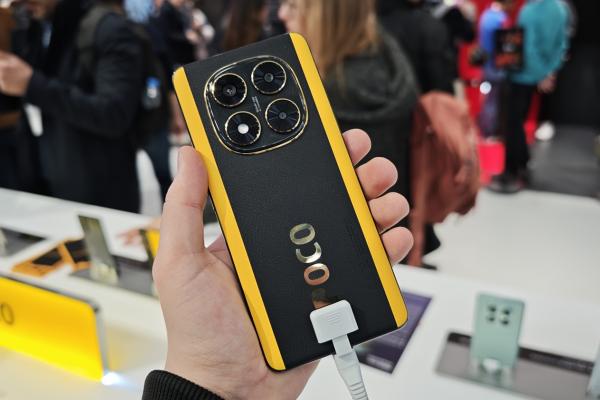 MWC 2025: POCO X7 hands-on - Smartphone orientat spre gameri, cu display AMOLED generos, baterie mare, setup foto promițător