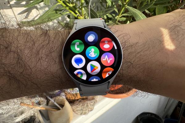 Samsung Galaxy Watch7 - Galerie foto (Outdoor)