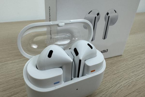 Samsung Galaxy Buds3 - Design & Setup
