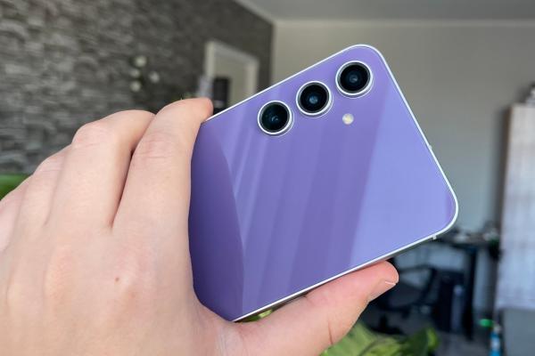 Să debuteze Galaxy S24 FE mai devreme? Telefonul primește o nouă certificare, imediat după ce a fost listat pe site-ul oficial