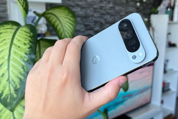 Google Pixel 9 Pro XL Unboxing: "Pro Max-ul" cu Gemini Advanced, noi giumbuşlucuri ale camerei