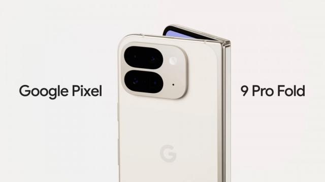 <b>Google prezintă Pixel 9 Pro Fold: Succesor direct pentru Pixel Fold, cu display-uri mai mari, balama îmbunătățită, talie redusă</b>Seria de telefoane Pixel 9 include și un smartphone pliabil. E vorba despre Google Pixel 9 Pro Fold, succesor direct pentru Pixel Fold, primul model pliabil din portofoliul companiei. Împarte o bună parte din hardware cu celelalte modele din serie