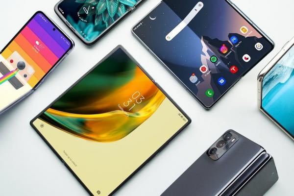 Cererea de smartphone-uri pliabile ar crește în 2023; Samsung va avea parte de competiție serioasă pe această nișă