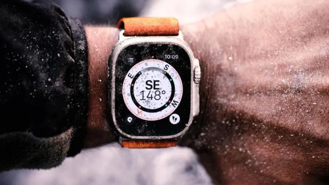 <b>Apple va lansa un Watch Ultra cu ecran de 2.1 inch micro LED şi căşti AirPods Lite în 2024</b>Apple Watch Ultra a făcut valuri în toamna lui 2022, ducând conceptul de ceas premium la alt nivel. S-a dublat şi autonomia Apple Watch-ului clasic şi sunt folosite materiale premium. Azi aflăm ce ne rezervă următorul Watch Ultra