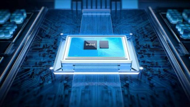 <b>CES 2023: Intel introduce procesoare Core Gen 13 pentru laptopuri, seriile U, P şi H</b>Intel participă la rândul său la CES 2023, iar la show-ul tech din Las Vegas aduce versiunea mobilă a procesoarelor Intel Core Gen 13. E vorba despre variantele U, P şi H ale cipseturilor pentru laptopuri. Vedeta este Core i9 HX

