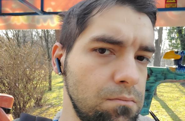 Fotografii de tip selfie făcute cu Samsung Galaxy Z Flip: 20200218_145701.jpg