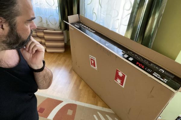 TCL C81 (TCL 65C81) Unboxing