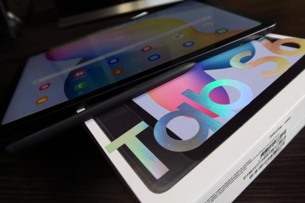 Samsung Galaxy Tab S6 Lite: Baterie bunicică, încărcare foarte lentă 