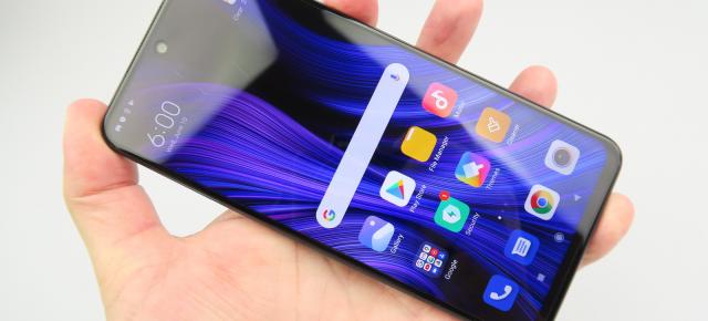 Xiaomi Redmi Note 9 Pro: Display mare, rezonabil de luminos şi cam atât