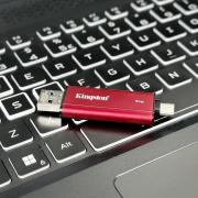 Cel mai mic SSD testat de mine! Kingston Dual Portable (1 TB) are mărimea unui stick USB și oferă viteze de transfer excelente, de până la 1050 MB/s