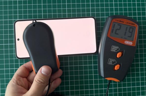 Nothing Phone (3a) Lite - Test ecran: Photo 22.11.2025, 12 45 04.jpg