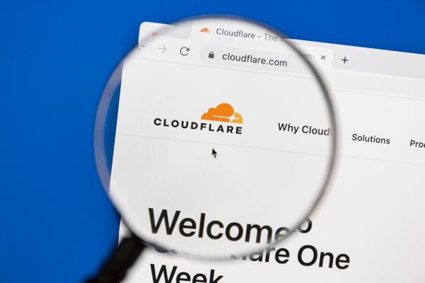 Cloudflare întâmpină erori din nou, multiple site-uri nu se încarcă, nici măcar Downdetector