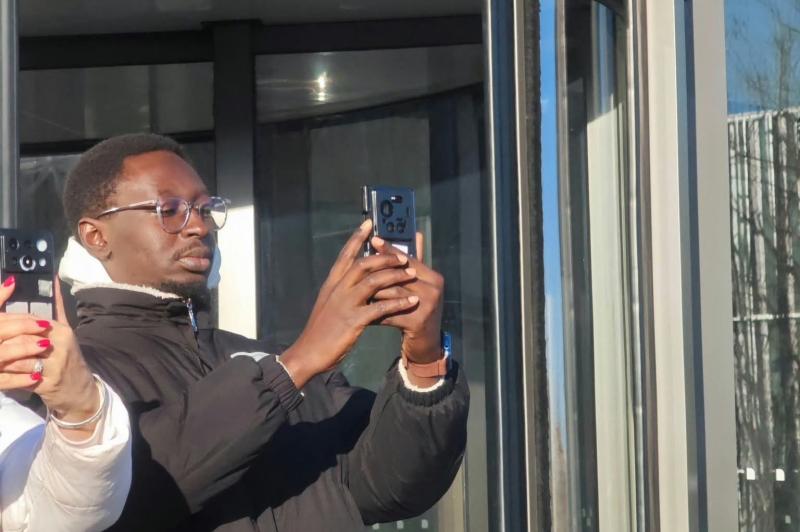 Xiaomi 17 Ultra - Fotografii spion: 594068313_10233291877133864_932517799858796223_n.jpg