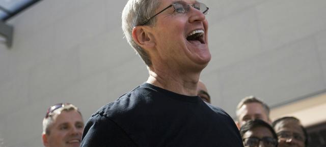 Apple a avut un final de an 2020 fantastic; Venituri de 111 miliarde dolari și 1 miliard de iPhone-uri active global!