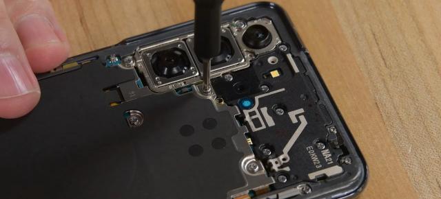 Samsung Galaxy S21 primește analiza iFixit și nu este pe atât de ușor de reparat precum credeam