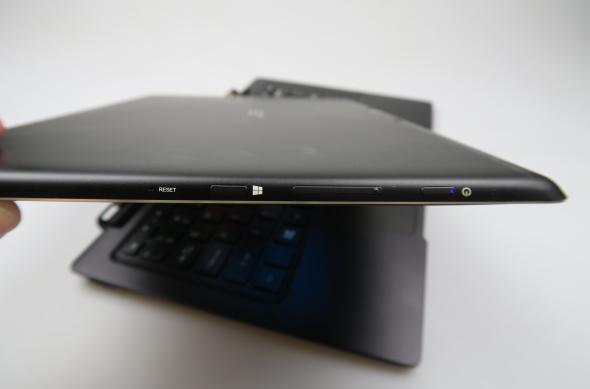 Unboxing Acer Aspire Switch 12 S (conținutul cutiei): Acer-Aspire-Switch-12-S_037.JPG