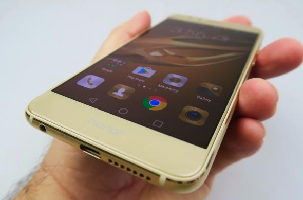 Huawei Honor 8 - Galerie foto Mobilissimo.ro: Huawei-Honor-8_041.JPG