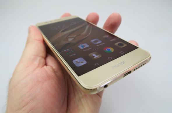 Huawei Honor 8 - Galerie foto Mobilissimo.ro: Huawei-Honor-8_040.JPG