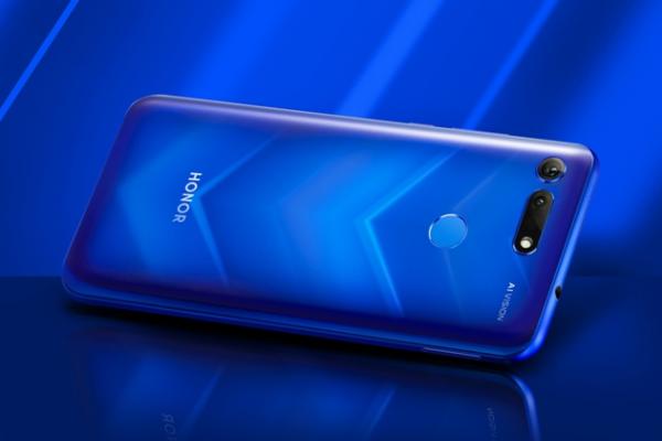 Honor View 20 devine oficial cu senzor foto de 48 megapixeli în spate și decupaj în ecran pentru cameră selfie