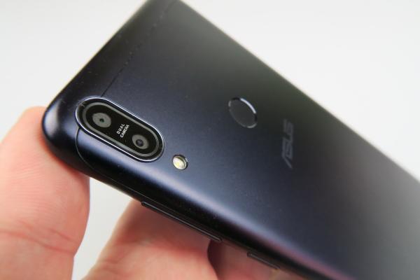 ASUS ZenFone Max Pro (M1): Cameră modestă, stă ceva mai bine la Bokeh, selfie