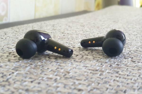Tronsmart Apollo Air+ - Fotografii recenzie