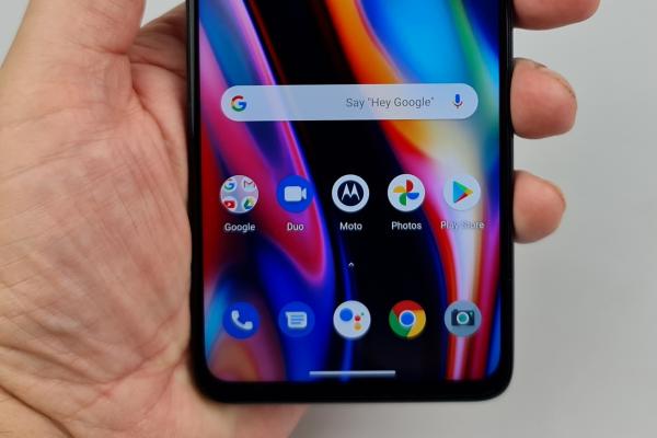 Motorola Moto G 5G Plus: OS, UI, aplicaţii stock Android 10