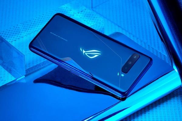 ASUS ROG Phone 3 primește actualizarea la Android 11 abia acum; Iată la ce sume se mai găsește telefonul de gaming