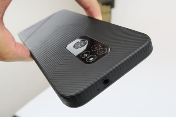Motorola Defy 2021: Hardware de telefon midrange accesibil, nu chiar future proof