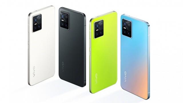 <b>Vivo S10 şi Vivo S10 Pro devin oficiale, cu camere selfie de 44 MP, spate cu nuanţă schimbătoare, CPU Dimensity 1100</b>Vivo a prezentat după o serie lungă de teasere telefoanele Vivo S10 şi Vivo S10 Pro astăzi, iar ele se remarcă prin dotări midrange, cu unele plusuri neaşteptate. Noile telefoane sunt compacte, subţiri şi uşoare, deşi integrează camere selfie puternice