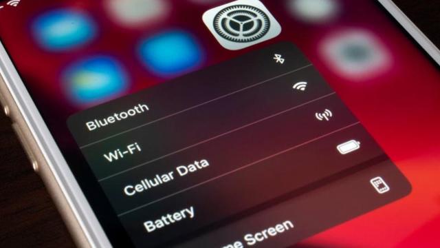 <b>Conectarea la o rețea Wi-Fi necunoscută îți poate strica iPhone-ul! Iată cum poți evita bug-ul</b>Luna trecută a fost descoperită o nouă vulnerabilitate iOS. Inginerul Carl Schou a fost cel ce a descoperit bug-ul. Se pare că dacă utilizatorii de iPhone încearcă să se conecteze la o rețea WiFi numită “%p%s%s%s%s%n”, conectarea la o altă rețea