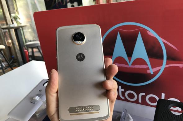 Motorola Moto Z2 Play - Fotografii Hands-On de la evenimente: Lansare-Motorola-Moto-Z2-Play-in-Romania_006.jpg