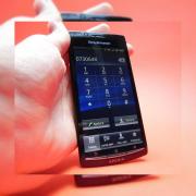 Review Sony Ericsson Xperia Arc - subțire, curbat și dotat cu o cameră fantastică (Video)