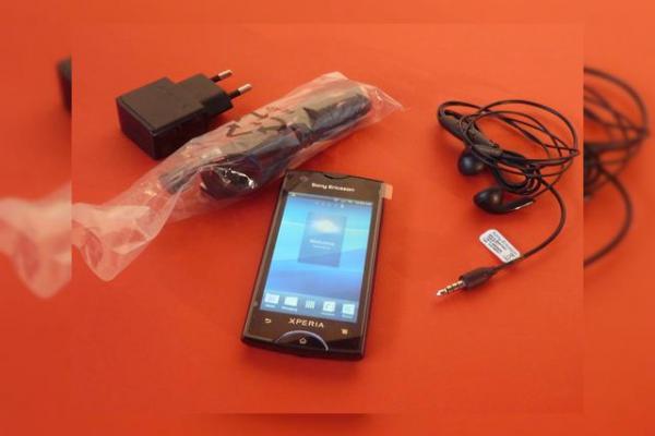 Sony Ericsson Xperia Ray scos din cutie - experiența de unboxing a unui Xperia cu preț accesibil (Video)