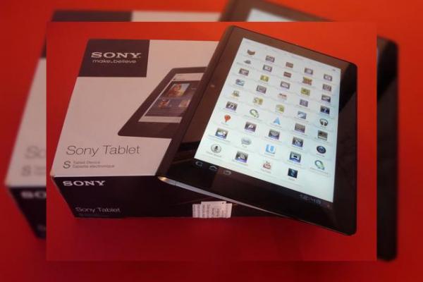 Sony Tablet S unboxing - scoatem din cutie interesanta tableta Sony cu Honeycomb (Video)