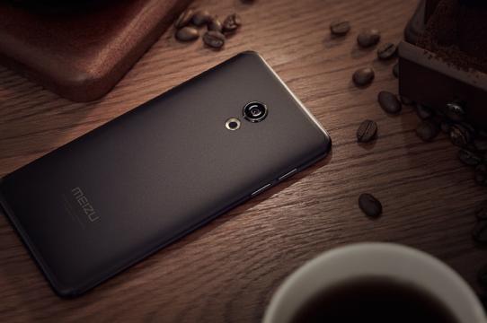 Meizu 15 Lite - Fotografii oficiale: Meizu-15-Lite_002.jpg