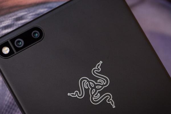 Turul Magazinelor #412: Turul telefoanelor de gaming, accesorilor de gaming pentru telefoane