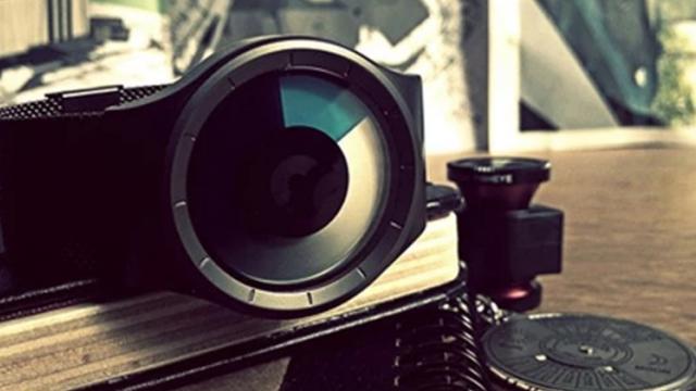 <b>Geekthink 6002 este un ceas Quartz cu design arătos și afișaj inedit; Disponibil la reducere pe Cafago.com</b>Dacă sunteți în căutarea unui accesoriu vestimentar deosebit, astăzi avem o recomandare de pe Cafago.com sub forma unui ceas Quartz cu design atractiv. Acesta este un produs de tip unisex astfel că se va potrivi pentru oricine, fiind ideal pentru