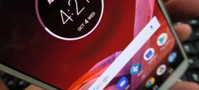 Motorola Moto Z2 Play: OS, UI, aplicaţii super curate, stock şi vanilla