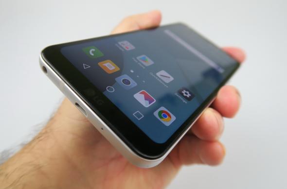 LG Q6 - Galerie foto Mobilissimo.ro: LG-Q6_016.JPG