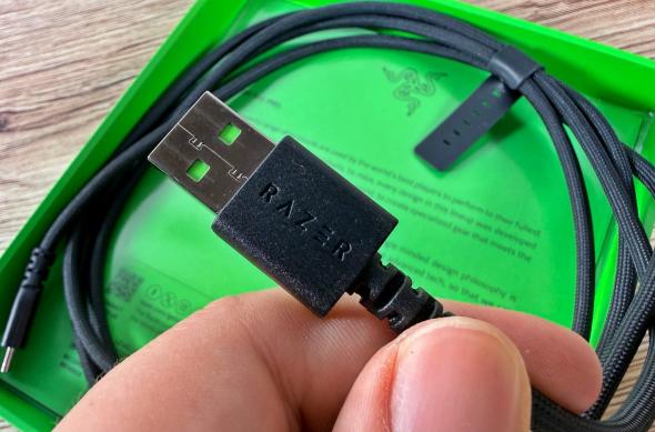 Razer DeathAdder v4 Pro - Unboxing: Razer-Deathadder-v4-Pro-Unboxing_018.jpg