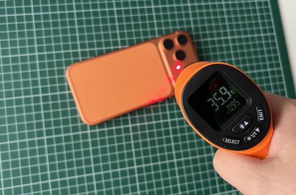 Apple iPhone 17 Pro Max - Test temperatură: Temp benchmark (4).jpg