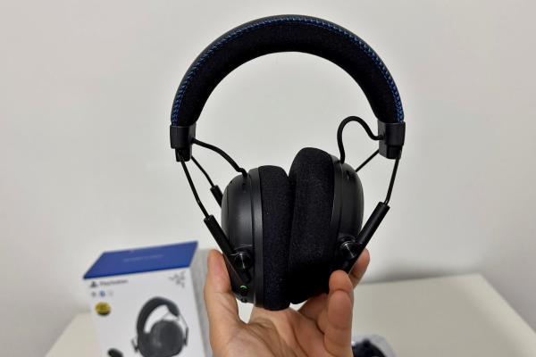 Razer Black Shark V3 Pro - Fotografii