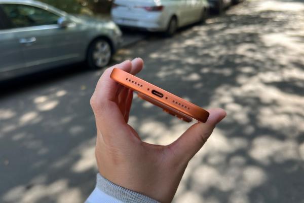 Apple iPhone 17 Pro Max: Conectivitate completă cap-coadă, cu viteze mari de tot pe 5G