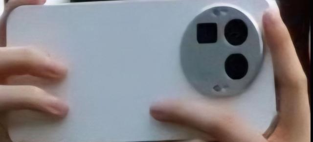 realme GT 8 Pro se dezvăluie într-o nouă fotografie, alături de specificaţii, modulul foto interschimbabil