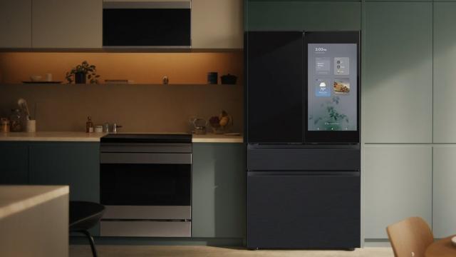 <b>Samsung lansează TechFlex în România; serviciu de închiriere pentru afaceri</b>Samsung România introduce o opțiune de închiriere de echipamente printr-un parteneriat cu Grenke, companie specializată în leasing operațional pentru afaceri. Serviciul este disponibil pe eStore-ul oficial Samsung și este destinat clienților B2B care dore